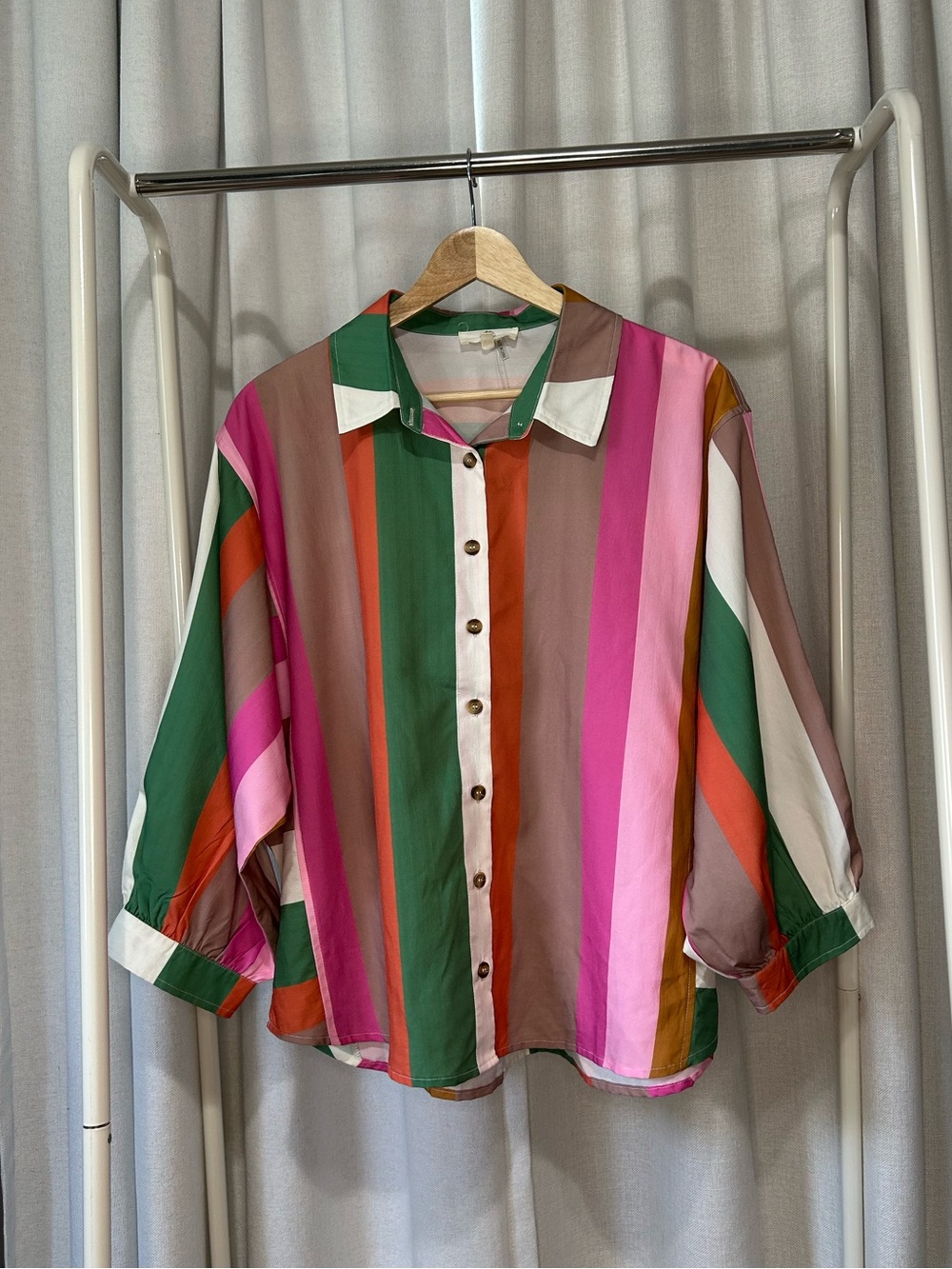 🩷ENTRO Multi-Color Striped Button-Up Shirt - Small - Picture 2 of 5